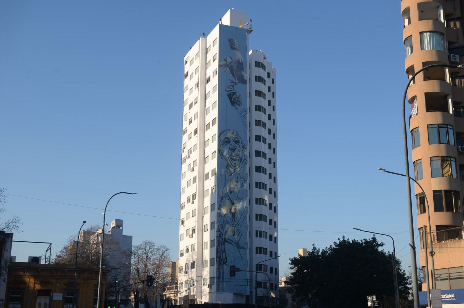 La iniciativa, impulsada por la municipalidad, pretende fortalecer el valor simbólico y turístico del centro histórico de La Plata