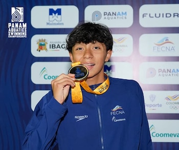 Matías Ramírez se proclamó campeón de los 400 m combinado (categoría 16-18 años), con un tiempo de 4:41.90 - crédito @fecnacolombia/Instagram