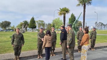 Robles pide respeto al PP para los militares y para la Guardia Civil: "sentí vergüenza ajena" al oír a Ester Muñoz