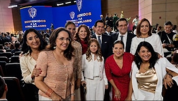Parte del nuevo gabinete ministerial de Abelardo de la Espriella