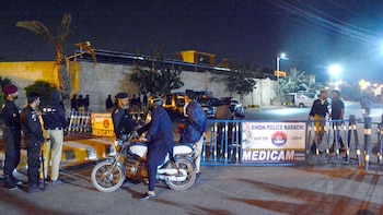 Mueren 16 personas por el