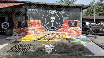 Brasil incautó 4,5 toneladas de marihuana y armas en una lancha interceptada en el Amazonas tras una alerta de Colombia