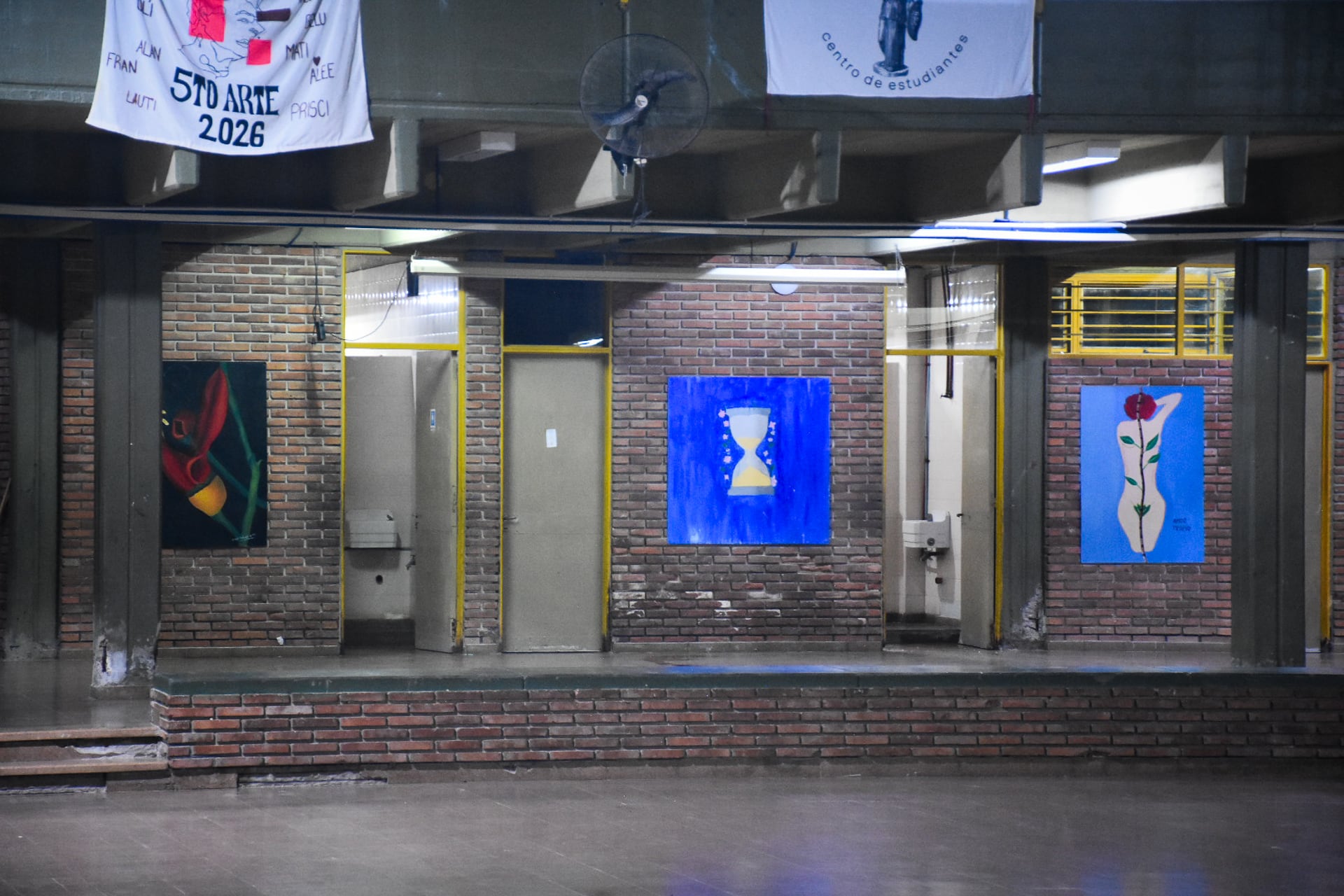 Una imagen del interior de la escuela donde ocurrió la tragedia (Leo Galletto)