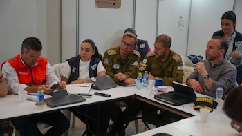 La delegación humanitaria Israelí a Colombia continúa asistiendo
