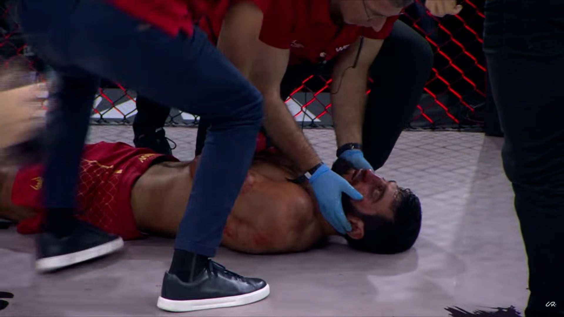 El árbitro recibió críticas por su desempeño