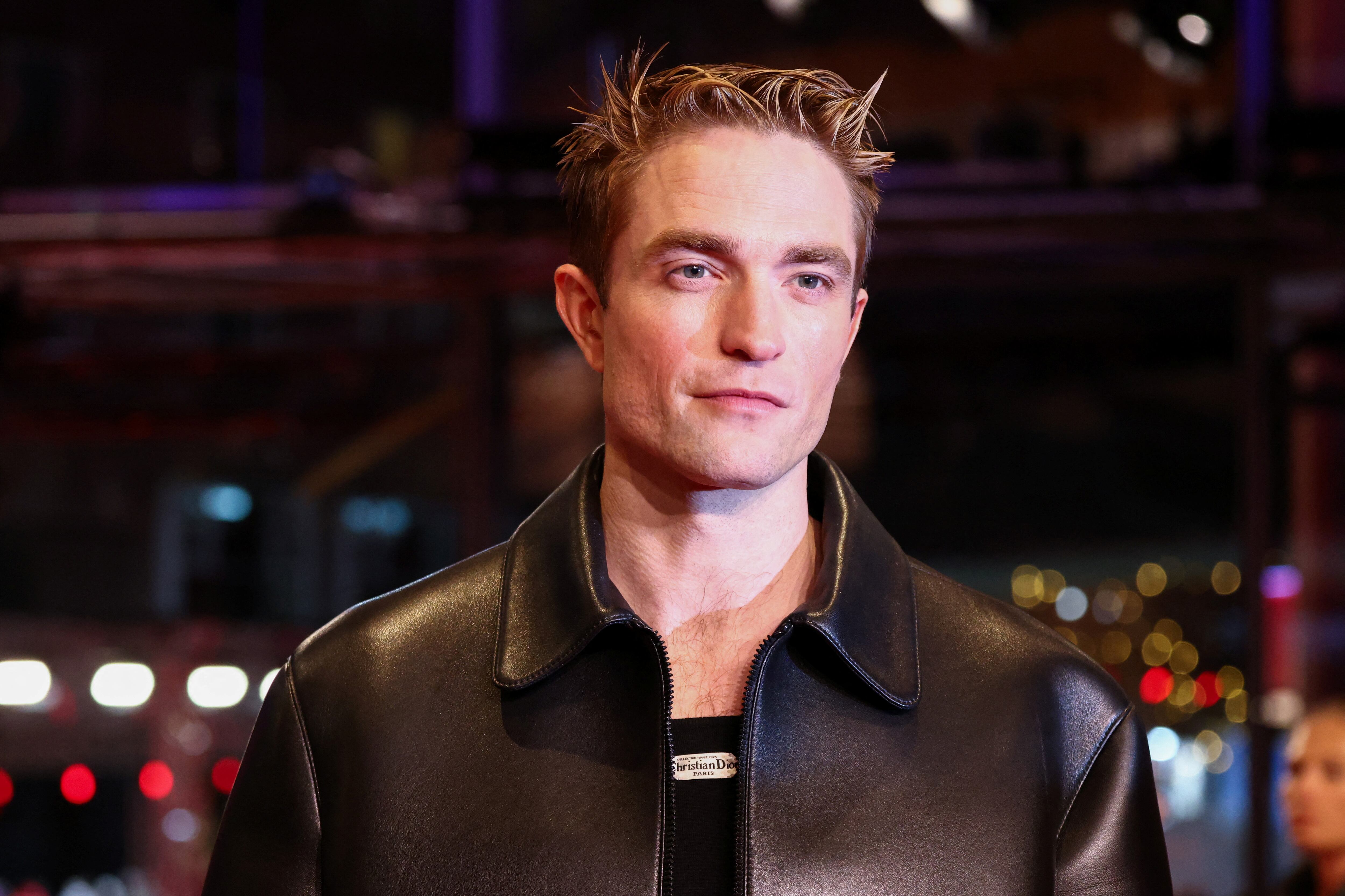 Robert Pattinson y su peor miedo: las películas de terror lo hacen dormir  con cuchillos - Infobae