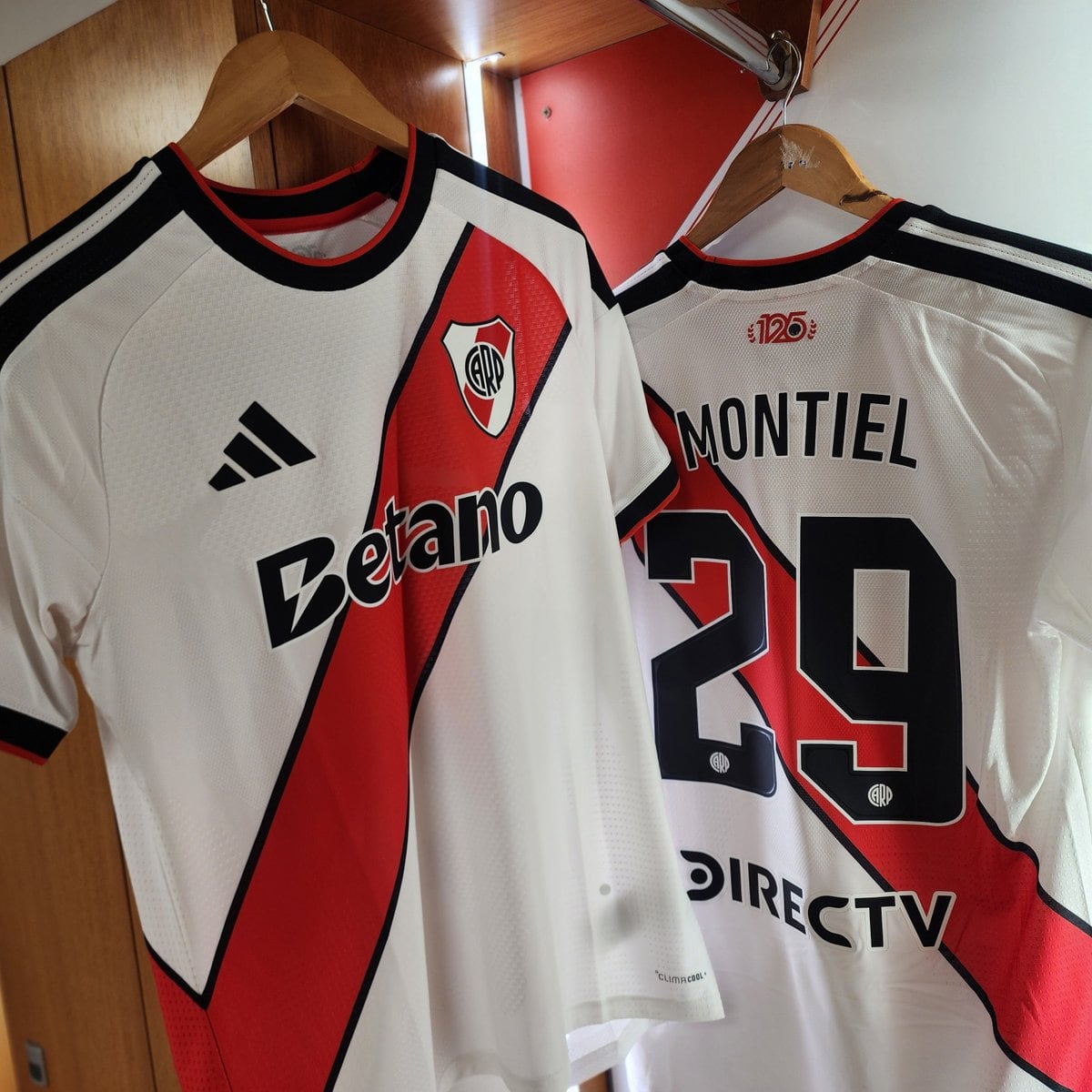 Gonzalo Montiel fue convocado por Ponzio para este partido (Créditos: @RiverPlate)