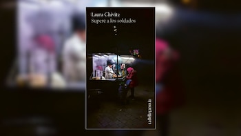 'Superé a los soldados', el primer poemario de Laura Chivite. (La Bella Varsovia)