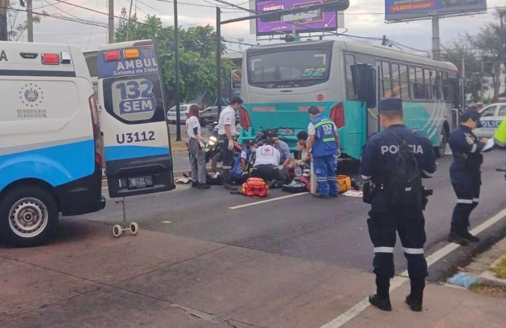 El aumento de accidentes de tránsito refleja la urgencia de mejorar la formación y el respeto a la normativa en las carreteras del país. /(Foto cortesía PNC)