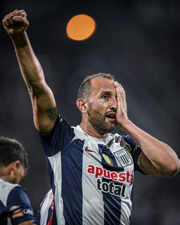 Hernán Barcos llegará a la