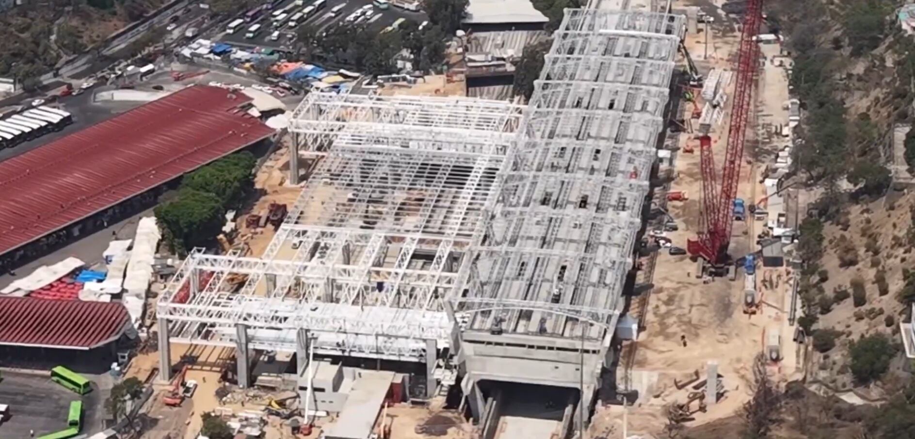 Personal de obras avanza en la construcción de la terminal Observatorio (X/ @Claudiashein)