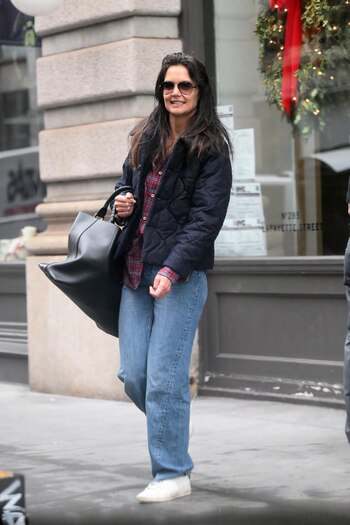 Katie Holmes fue vista durante