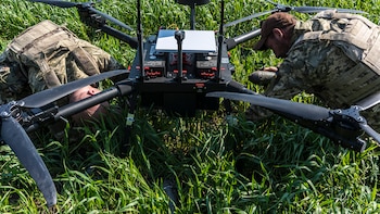 Tras un invierno brutal, los drones ucranianos están rompiendo las defensas rusas