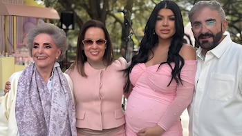 Vicente Fernández Jr. muestra una