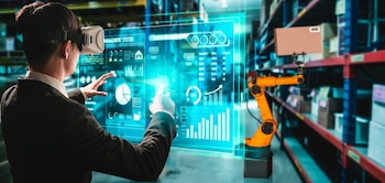 El avance hacia almacenes automatizados responde también a la necesidad de escalar operaciones en un contexto de mayor exigencia en tiempos de entrega (Imagen: Shutterstock)