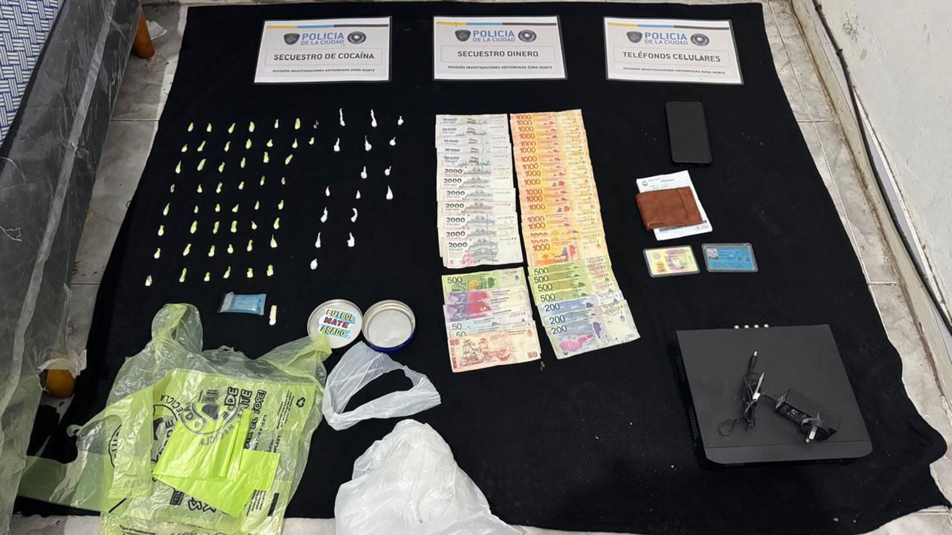 Expulsan del país a peruano que vendía droga en hotel de Constitución
