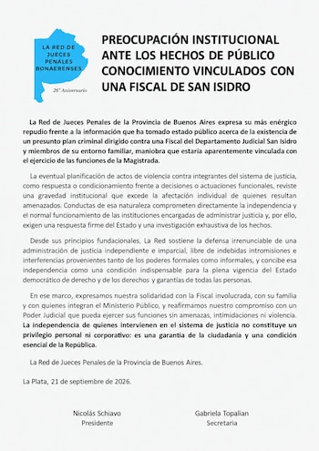 Documento impreso de la Red de Jueces Penales de la Provincia de Buenos Aires con un comunicado titulado sobre una fiscal de San Isidro