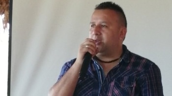 Perseguono il sospetto coinvolto nell'omicidio