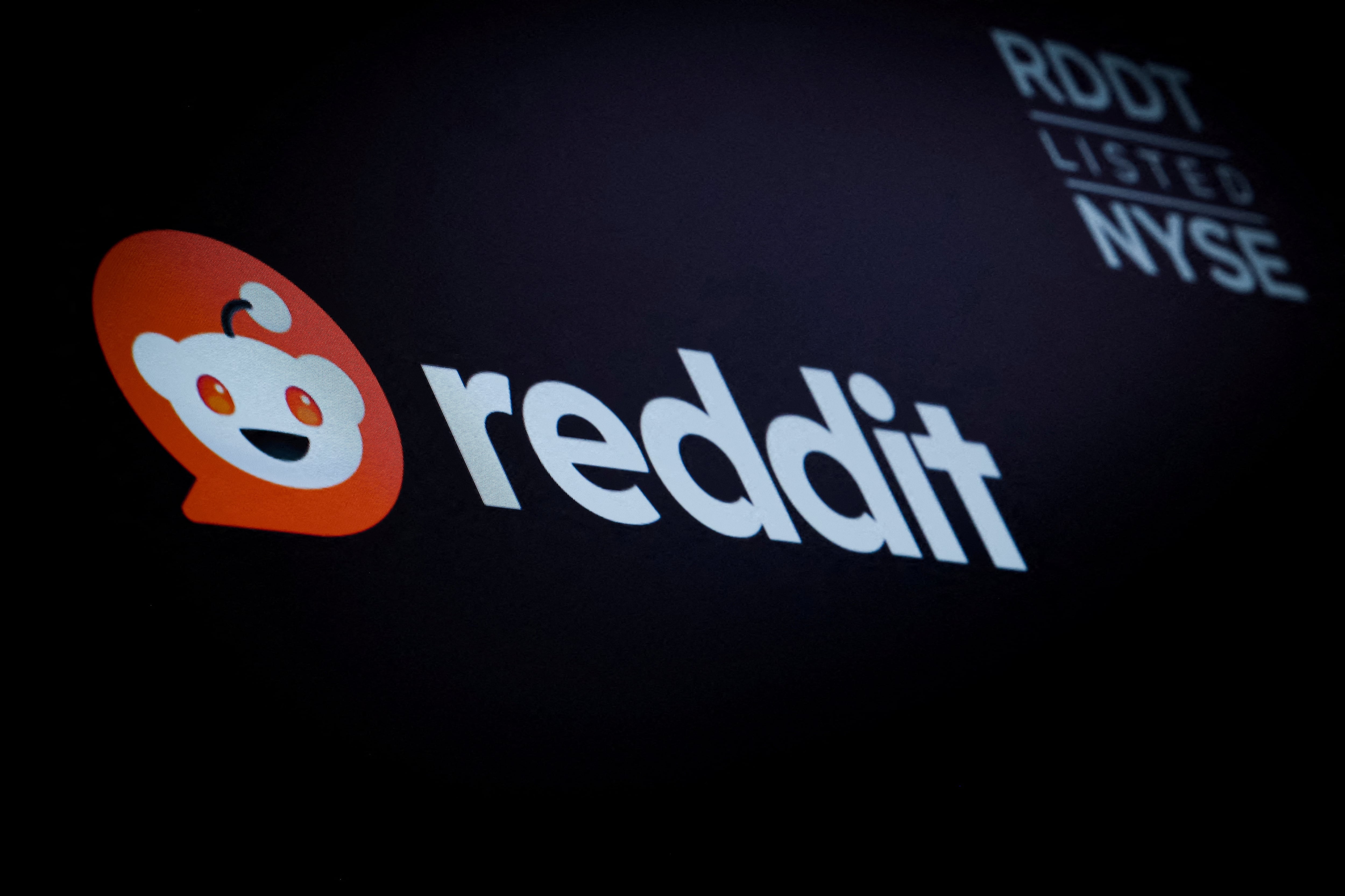 Reddit salió a bolsa en 2024 y alcanzó la rentabilidad por primera vez con más usuarios e ingresos publicitarios (REUTERS/Brendan McDermid)