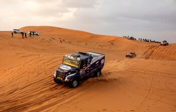 Mitchel Van Den Brink acelera