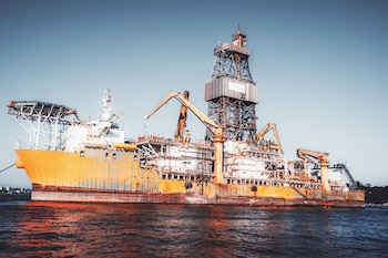 Contar con una red de abastecimiento más conectada permite reducir tiempos de respuesta frente a eventuales interrupciones del comercio internacional, diversificar las fuentes de suministro y fortalecer la resiliencia logística del sistema energético latinoamericano (Foto: Shutterstock)