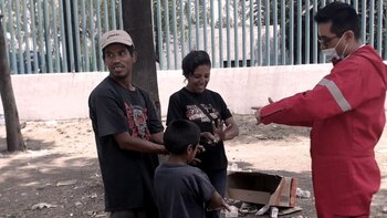 El activista denuncia que personas