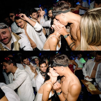 El apasionado beso de la