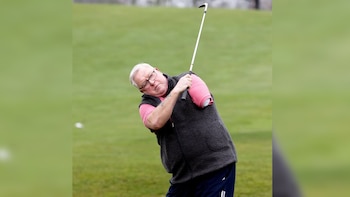 Un hombre manco hizo un