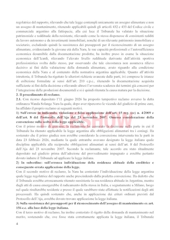 Fragmento de documento judicial en italiano con texto impreso en negro y encabezados numerados. Se observa texto tachado con la palabra 'HOW'
