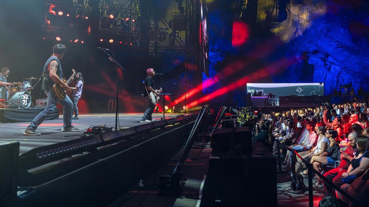 Fran Perea, Álex Ubago y Despistaos hacen vibrar Starlite en una noche inolvidable de música y nostalgia - Infobae