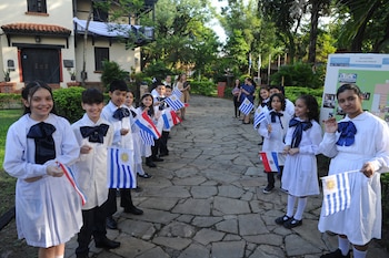 Acto de escuela pública en Uruguay (Presidencia)