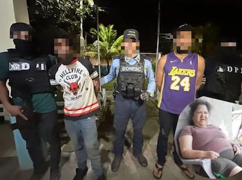 Esta mulher foi acusada do crime de matar um cidadão. O incidente aconteceu no final de fevereiro, durante a cobrança de dívidas. Os familiares da vítima encontraram o corpo em um terreno baldio. (Foto: Polícia Nacional de Honduras)