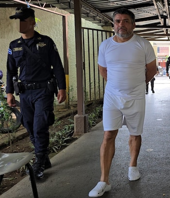 Víctor Manuel Benítez Lazo fue sentenciado a 25 años de prisión por el asesinato del esposo de su pareja sentimental en San Miguel. (Foto: FGR)