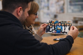 Víctor Abad junto a la