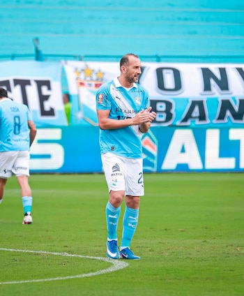 Hernán Barcos hizo su debut oficial con Sporting Cristal ante Deportivo Garcilaso.