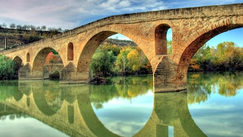 Un peregrino británico muere tras caer a un río en Navarra: habría intentado cruzarlo por un puente improvisado