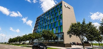 La obra prevé levantar un edificio que contará con 15.776,50 metros cuadrados de superficie techada.