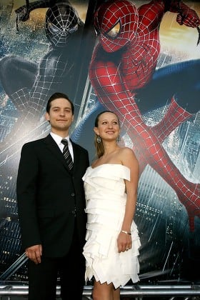 Tobey Maguire y Jennifer Meyer comunicaron que su divorcio procedió en los mejores términos. Shutterstock