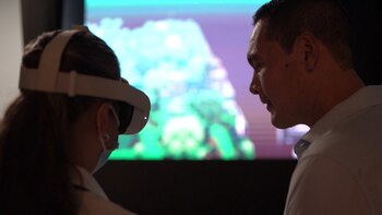 En qué consiste el primer