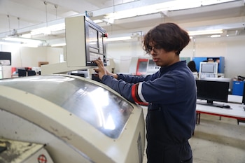 La oferta académica del Sena abarca sectores determinantes para el desarrollo económico, como salud, software, logística, industria, construcción, turismo, gastronomía y transporte.