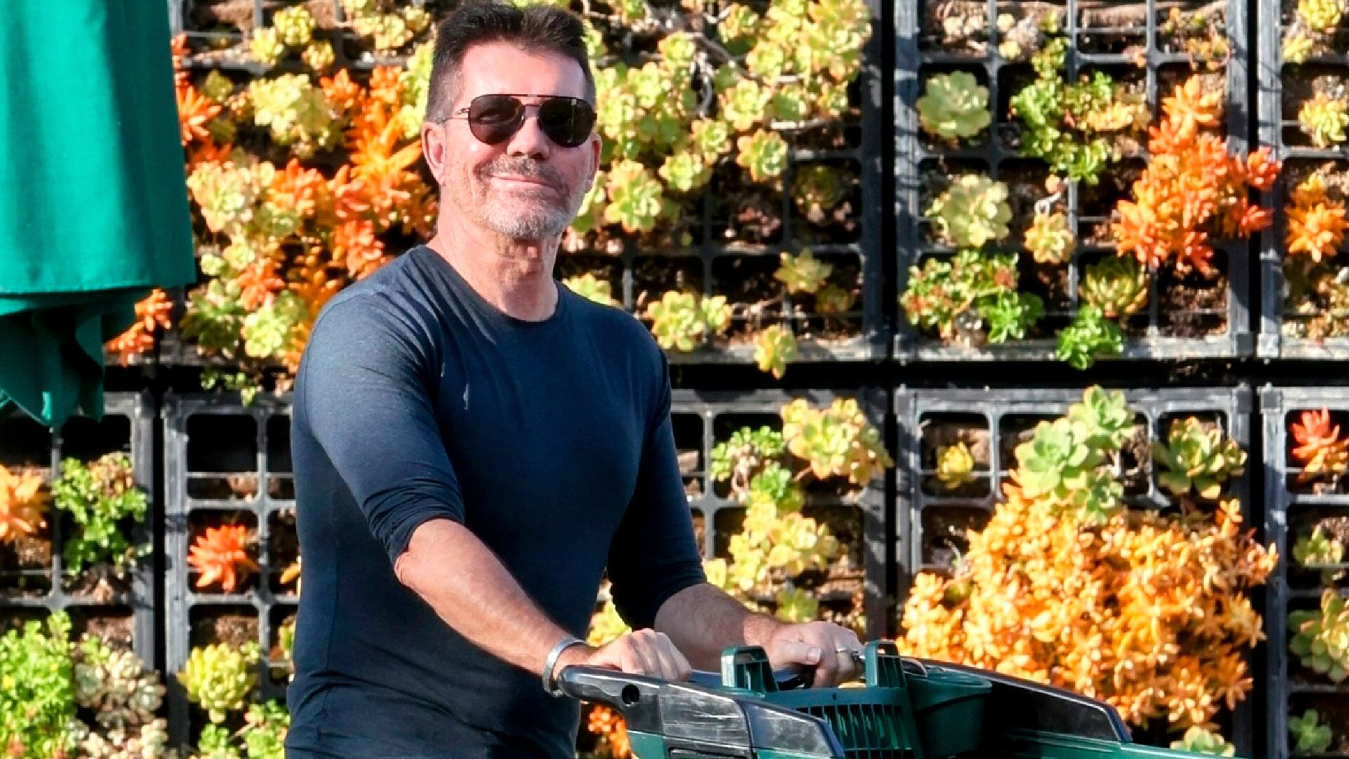 Simon contó una de las peticiones más extrañas que le han hecho. Una pareja le ofreció una cantidad considerable de dinero por criticar su rendimiento en la alcoba (Photo by MEGA/GC Images)