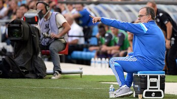 Marcelo Bielsa lleva adelante un