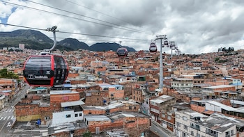 Las 144 cabinas instaladas reducirán los tiempos de desplazamiento de 50 a 10 minutos en la localidad de San Cristóbal - crédito IDU