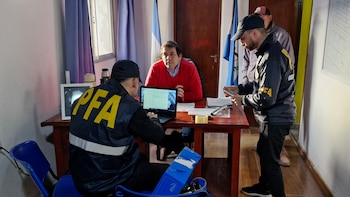 Un intendente de Corrientes fue allanado por el supuesto desvío de $150 millones