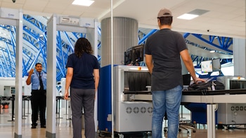¿Qué cambia desde hoy en los controles del Aeropuerto Internacional de El Salvador?