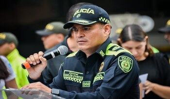 El Coronel Carlos Oviedo asumió