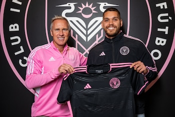 Fotografía cedida hoy por el