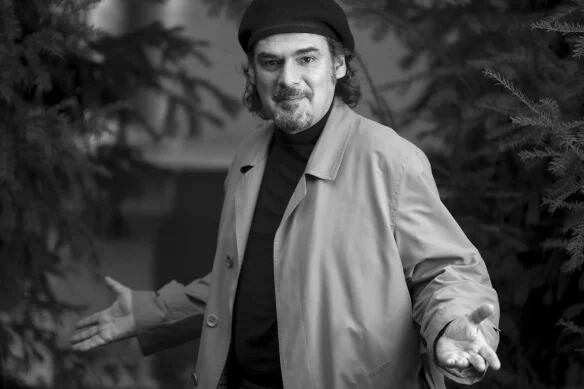 Luna Maldonado es el autor de