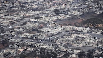 las-impactantes-imágenes-que-muestran-el-horror-de-los-incendios-en-Maui
