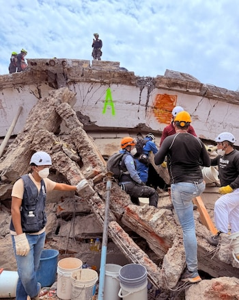 El terremoto del 10 de agosto dejó una factura inicial de USD 6.350 millones y abrió un foco de riesgo fiscal para el gobierno de Abelardo de la Espriella - crédito @cruzrojacol/X